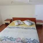 Jelena 拉布