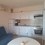 Jelena Apartamento Rab Town