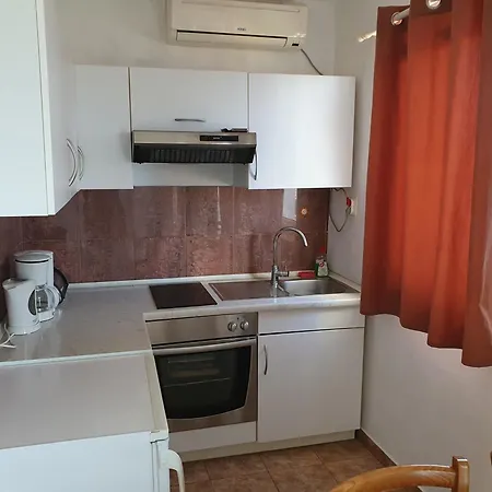 Jelena Apartment Rab Town